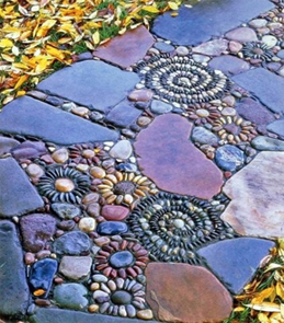 Elaborate pebble mosaic floor